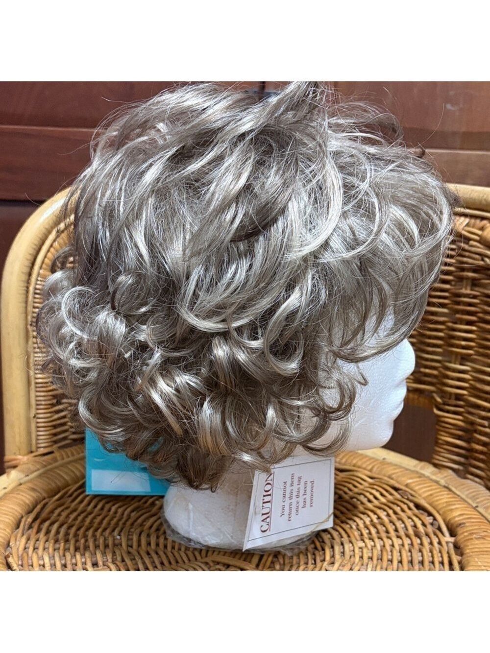 NWT- Stylish Curly Blonde Wig soft stretch #0021 - Picture 6 of 11
